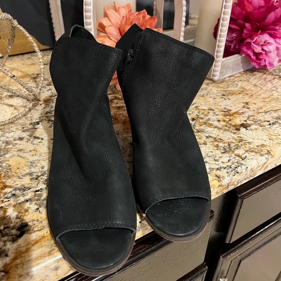 Open Toe booties - Picture 4 of 4